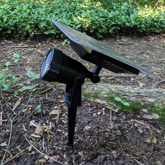 Aspen Floodlight by Shade Solar®, Dusk to Dawn Illumination in Shade or Sun